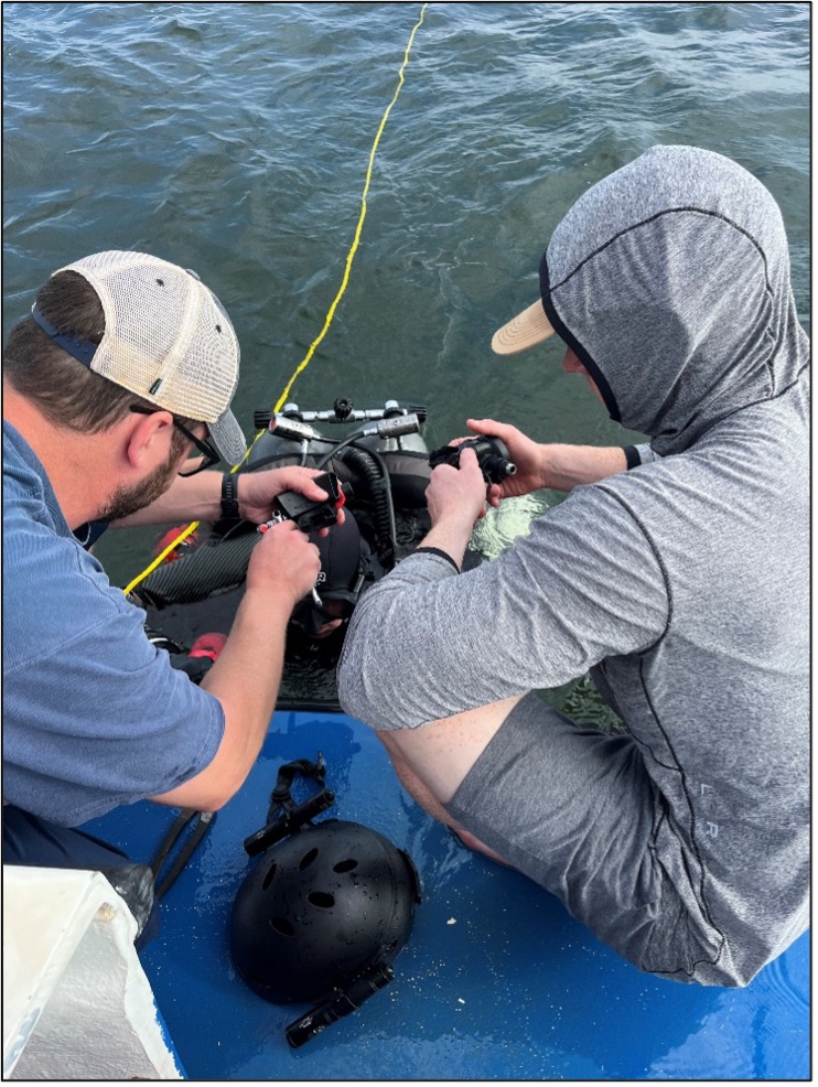 S-49 Dive - In-water reg repair by Team Dragon.