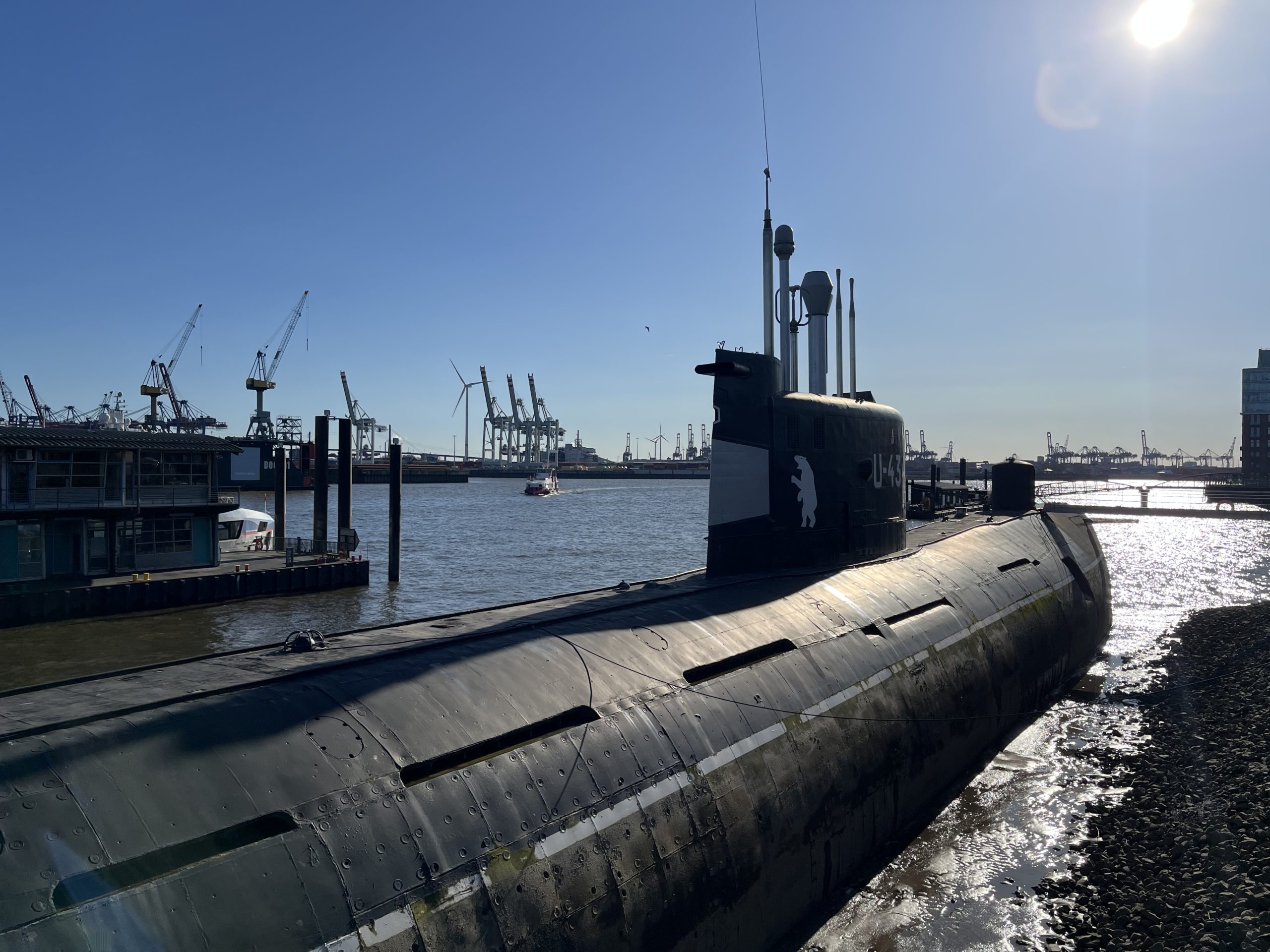The Tango class (NATO designation) B-515 was built in 1976 and served in the Soviet and Russian navies' Northern Fleet until early in the 21st century. The hull design is directly descended from the Type XXI U-boats, such as the Wilhelm Bauer, that were being built in Germany in the early 1940s. Today the B-515 is a museum ship in Hamburg lying on the Elbe River's bed at low tide. It's unclear how the museum operator came up with the designation U-434 (painted on the conning tower) as this submarine never served in either the FRG's Bundesmarine or the DDR's Volksmarine.